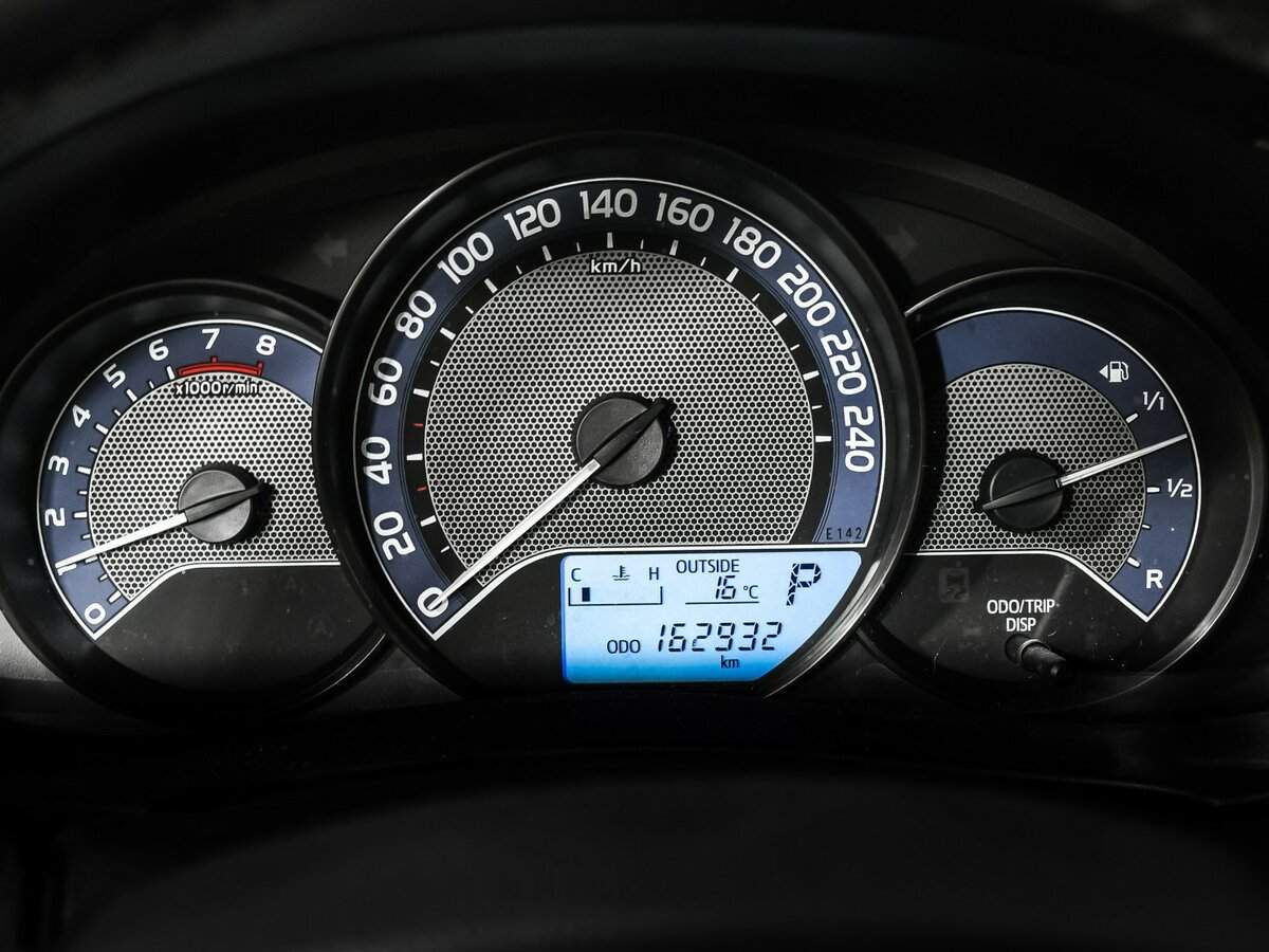 Б/У Тойота Королла 2013 года. Фото: #9