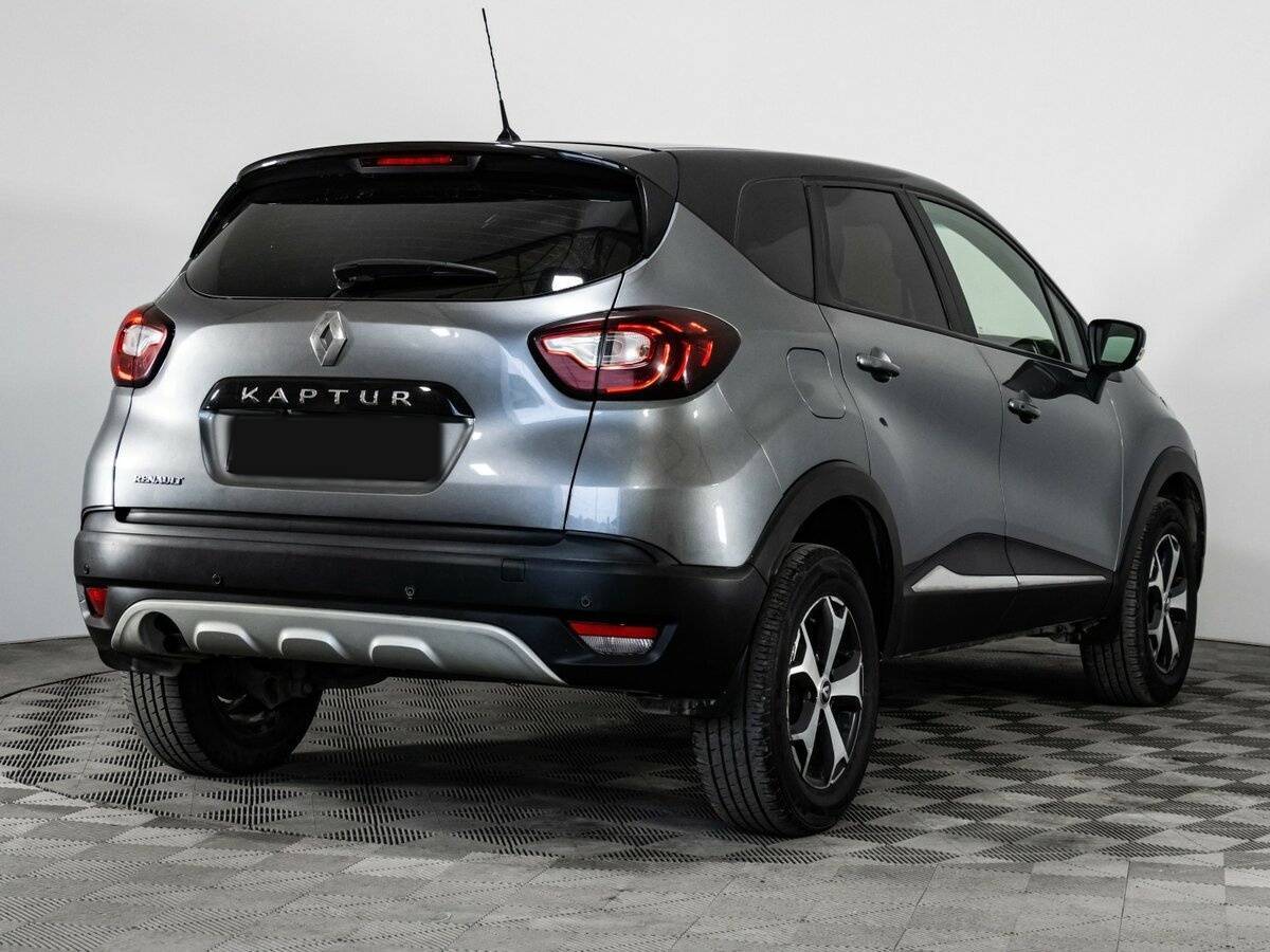 Б/У Рено Каптюр 2017 года. Фото: #4