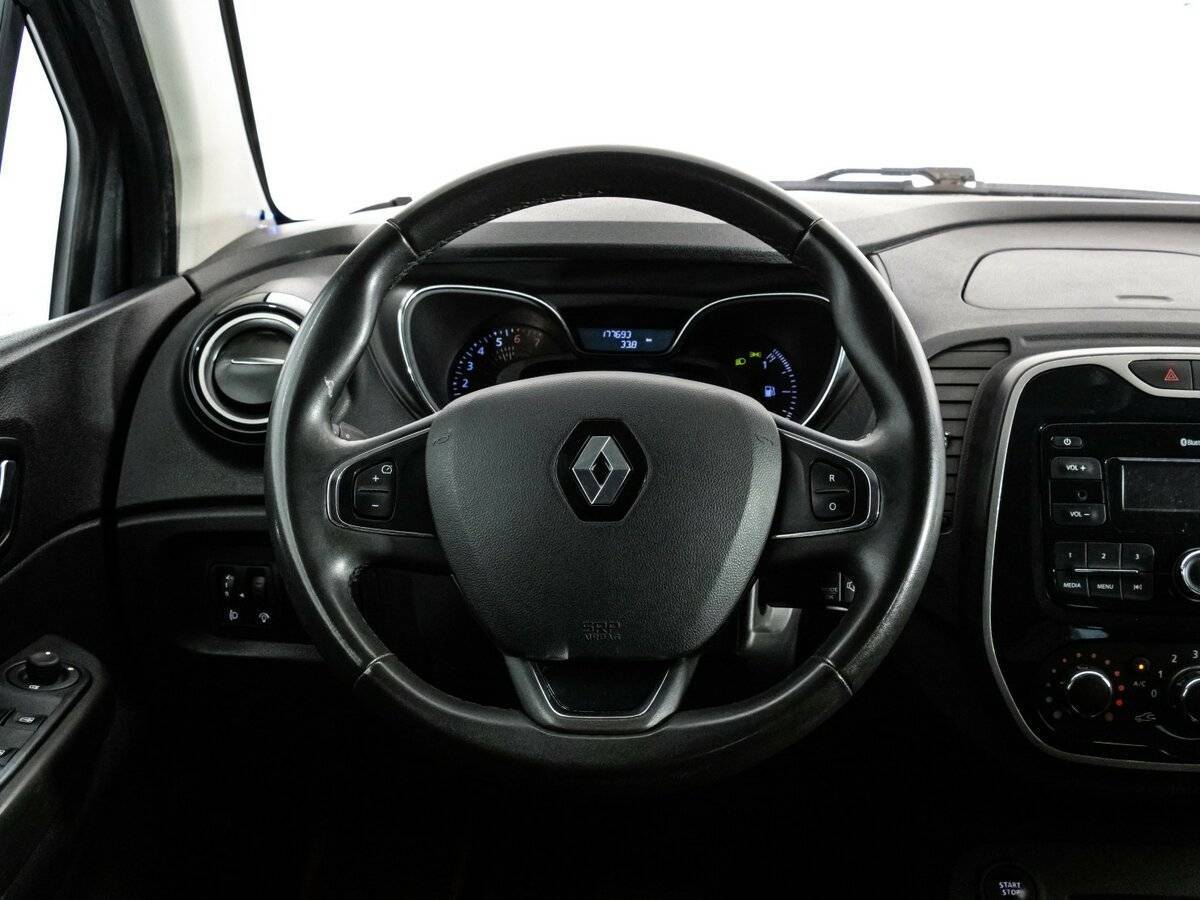 Б/У Рено Каптюр 2017 года. Фото: #11