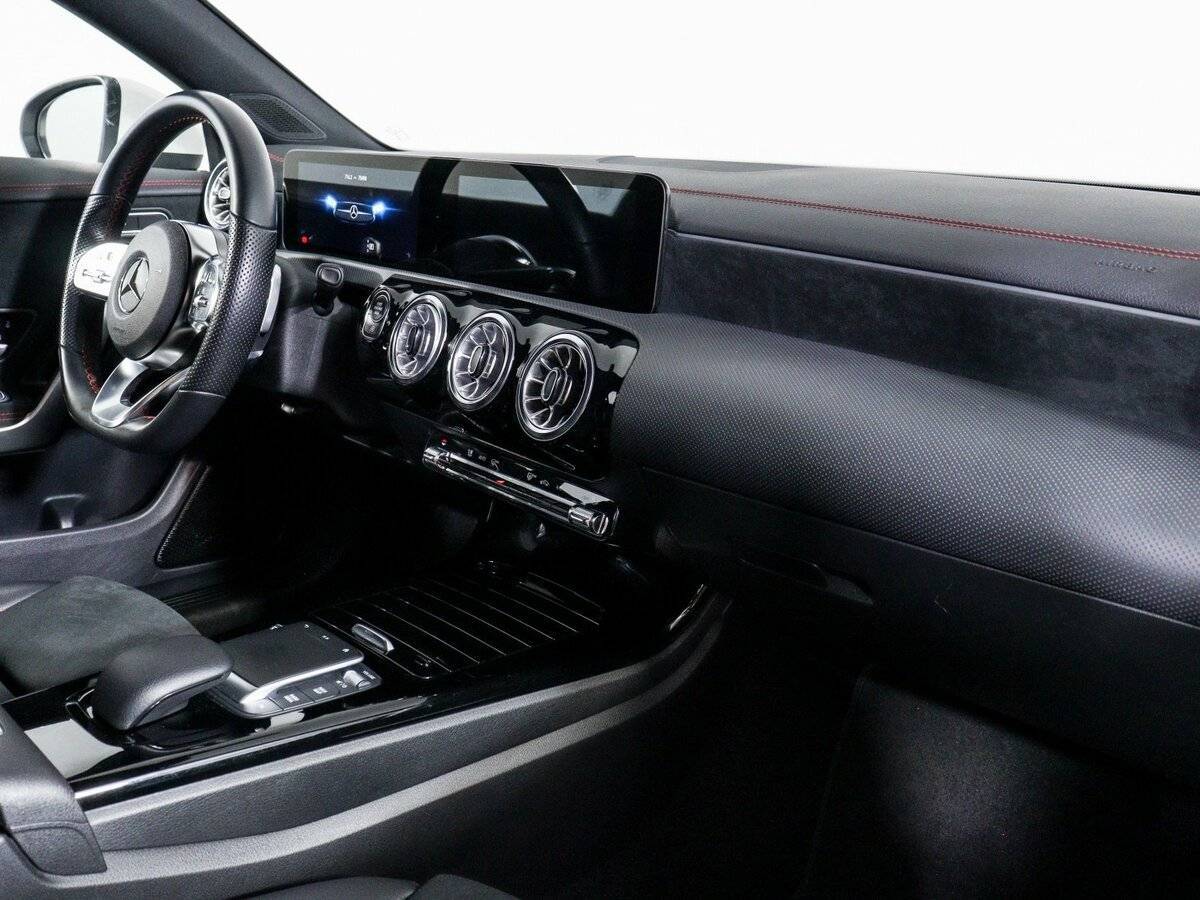Mercedes-Benz CLA 2021 года с пробегом. Фото: #4