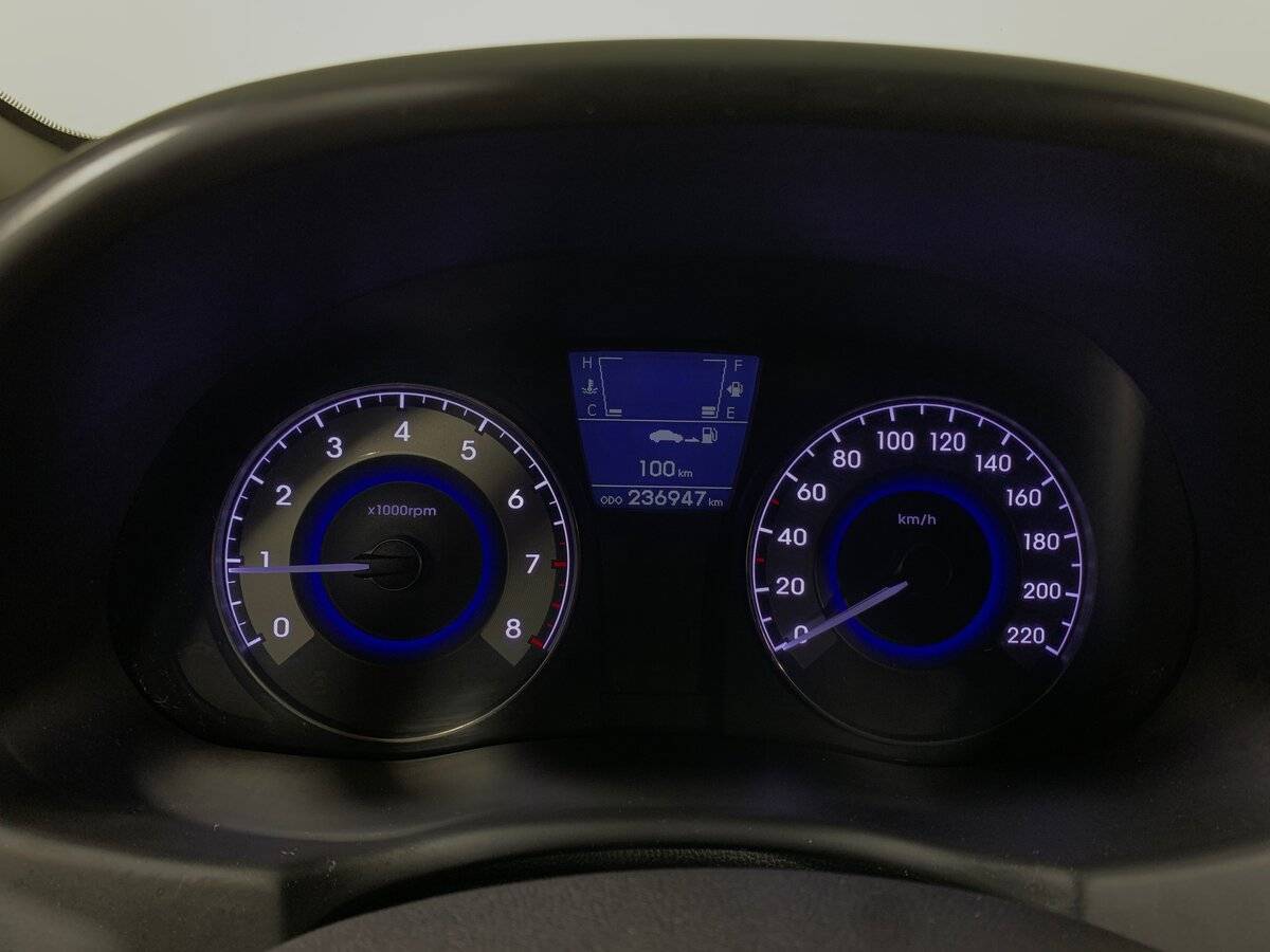 Б/У Хендай Солярис 2013 года. Фото: #13