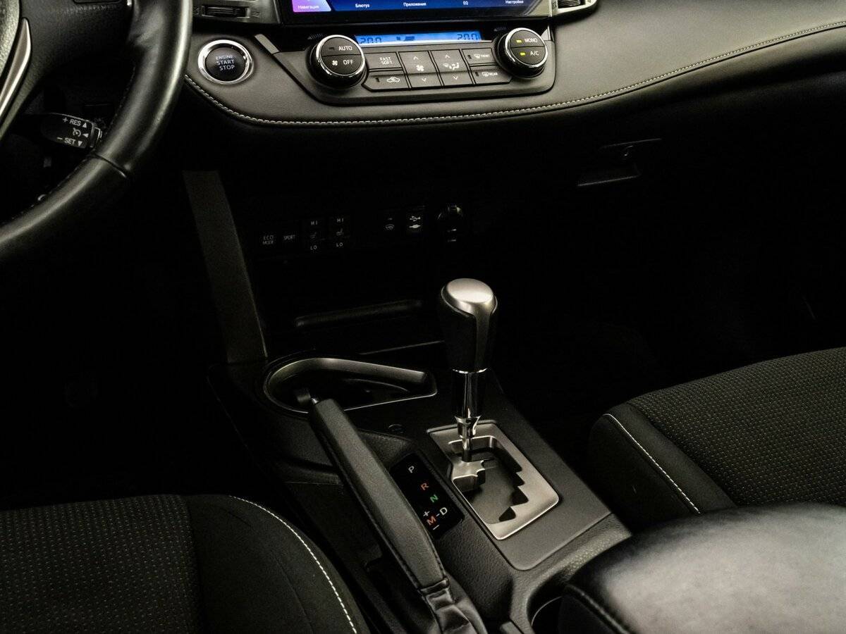 Toyota RAV4 2018 года с пробегом. Фото: #11