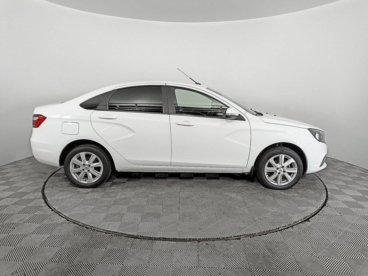 Б/У Лада (ВАЗ) Веста 2021 года. Фото: #3