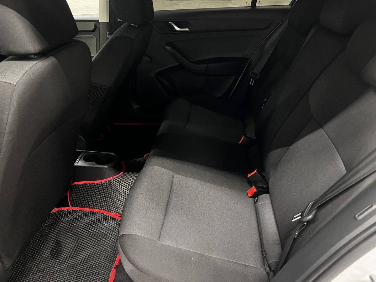 Б/У Шкода Рапид 2016 года. Фото: #11