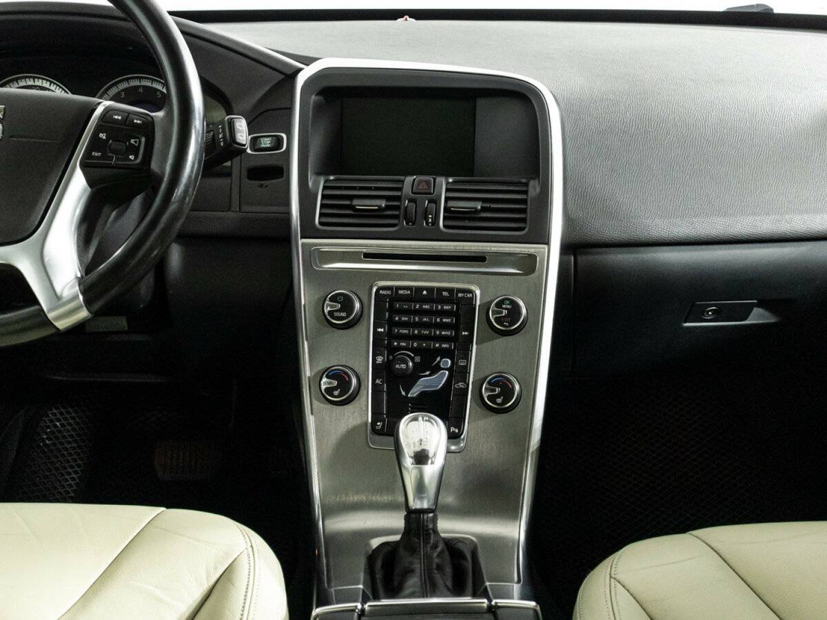 Б/У Вольво ИксЦ60 2012 года. Фото: #13