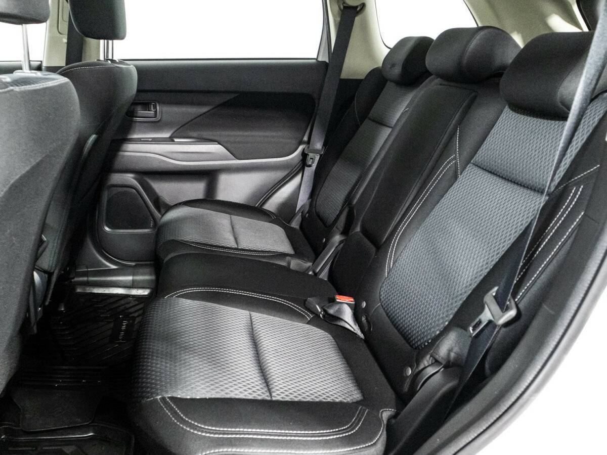 Mitsubishi Outlander 2022 года с пробегом. Фото: #9