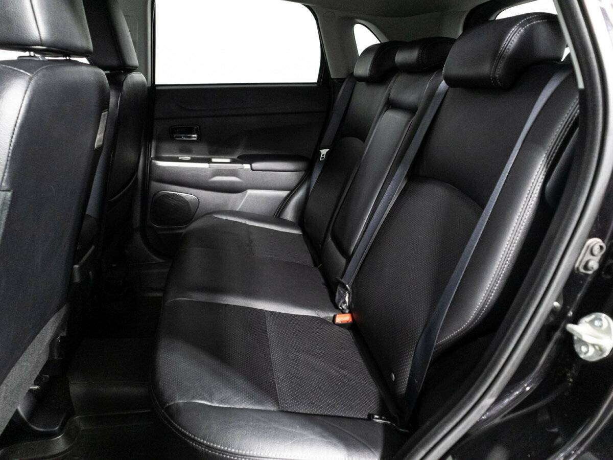 Б/У Митсубиши АС-Икс 2018 года. Фото: #9