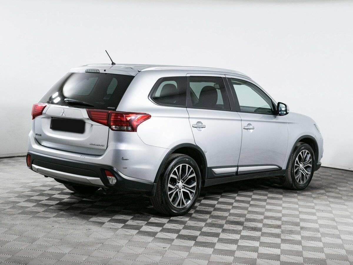 Mitsubishi Outlander 2015 года с пробегом. Фото: #3