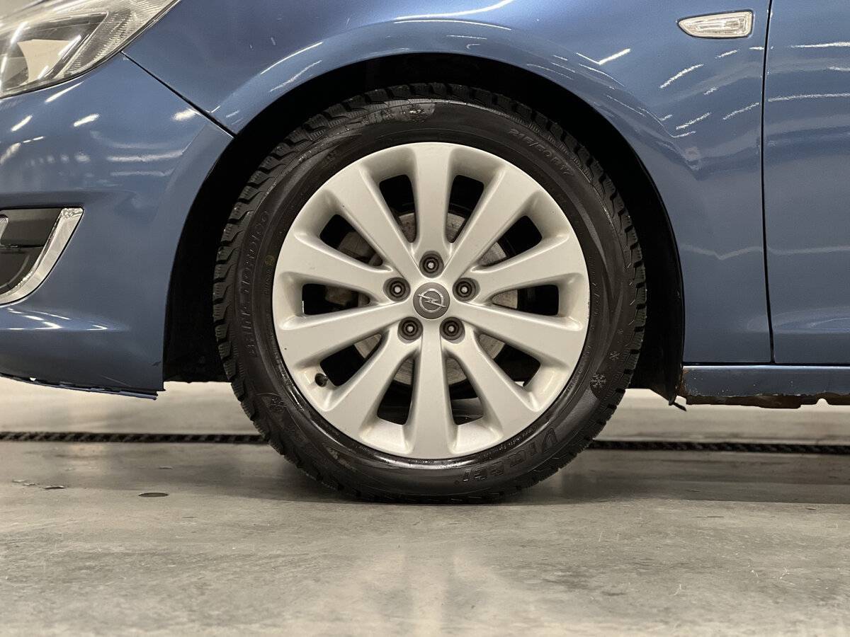 Б/У Опель Астра 2013 года. Фото: #17