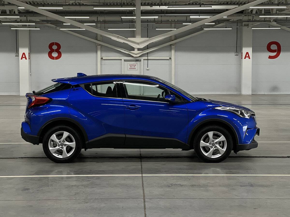 Toyota C-HR 2019 года с пробегом. Фото: #3