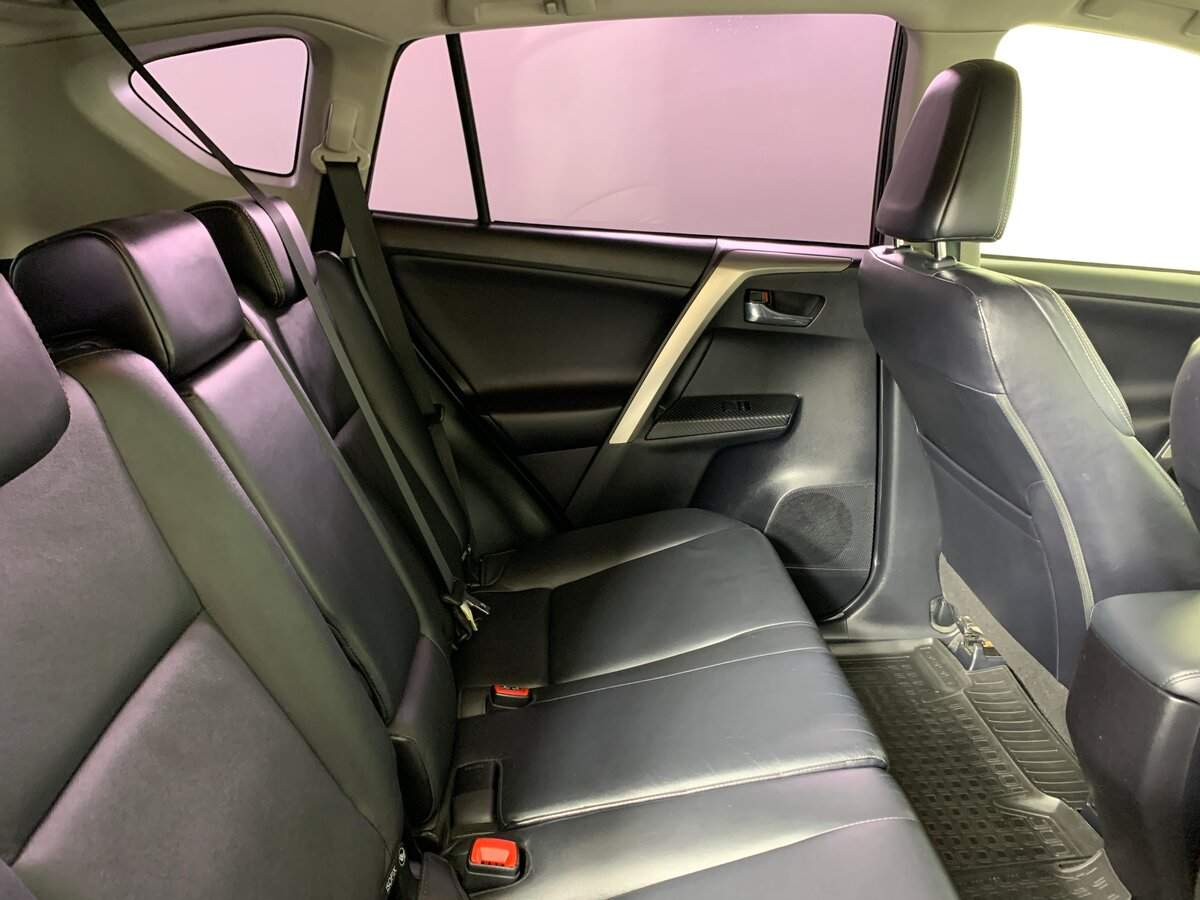 Б/У Тойота Рав4 2013 года. Фото: #16