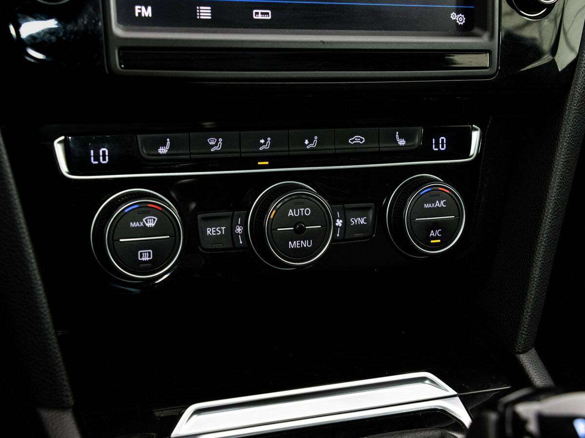 Б/У Фольксваген Пассат 2016 года. Фото: #20