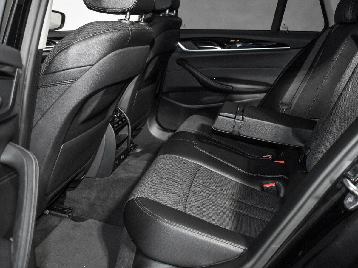 BMW 5 серии 2017 года с пробегом. Фото: #13