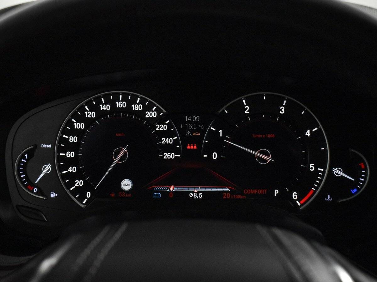 BMW 5 серии 2017 года с пробегом. Фото: #22