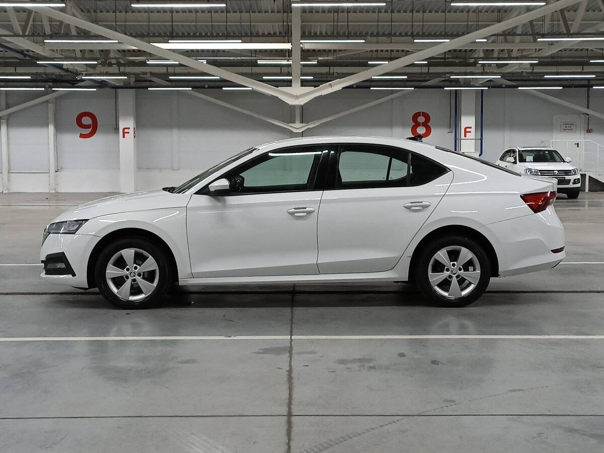 Б/У Шкода Октавия 2021 года. Фото: #7