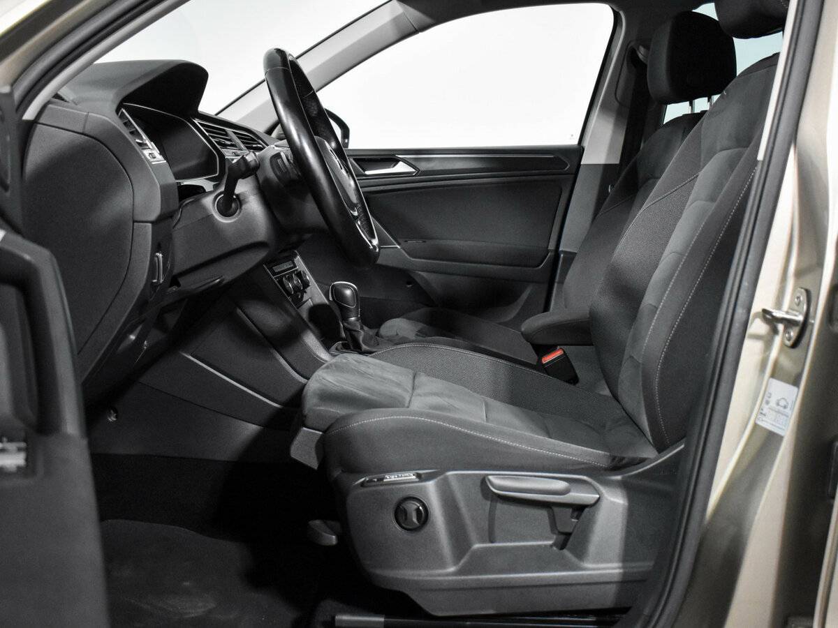 Volkswagen Tiguan 2018 года с пробегом. Фото: #11