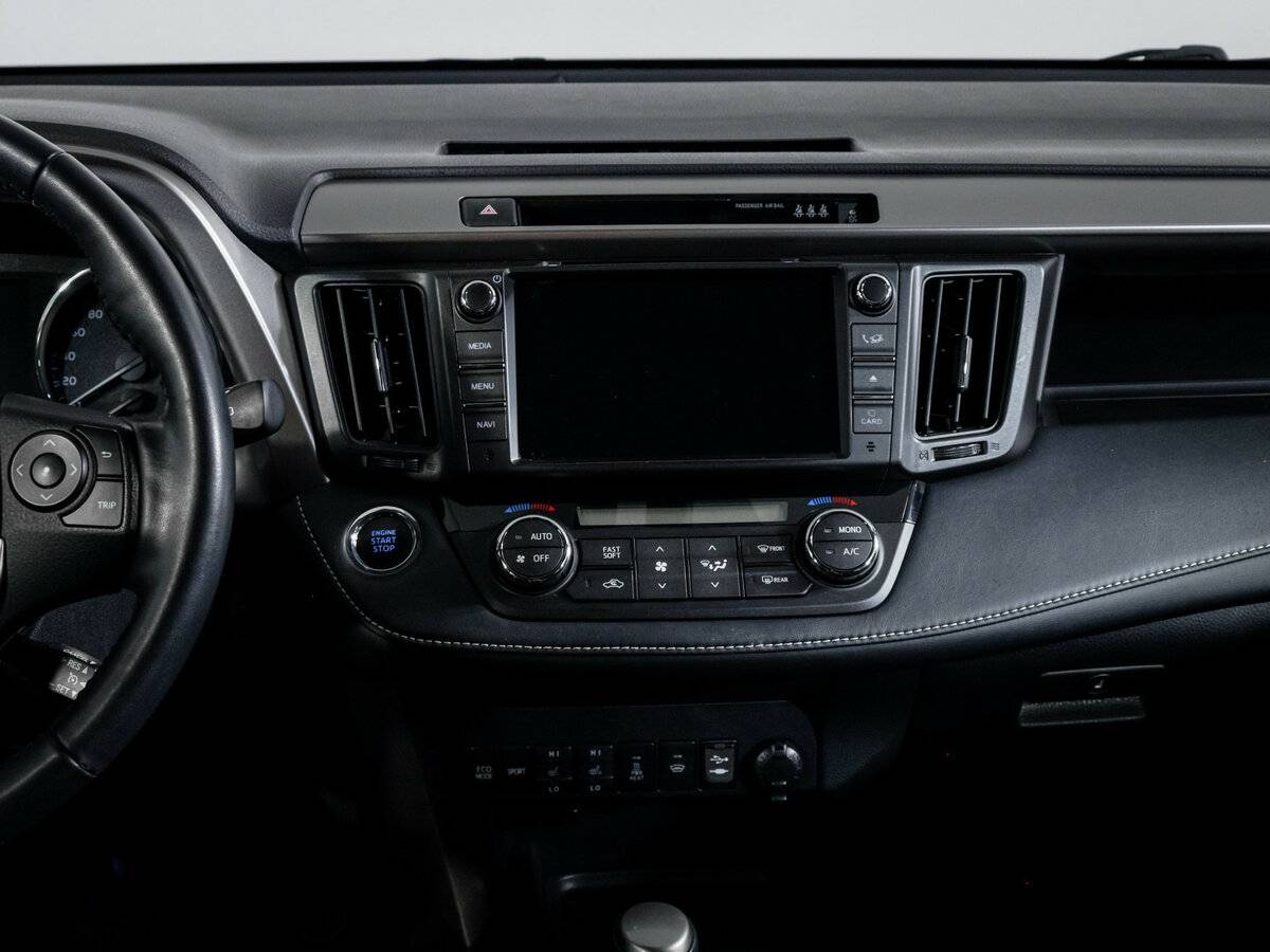 Toyota RAV4 2018 года с пробегом. Фото: #12