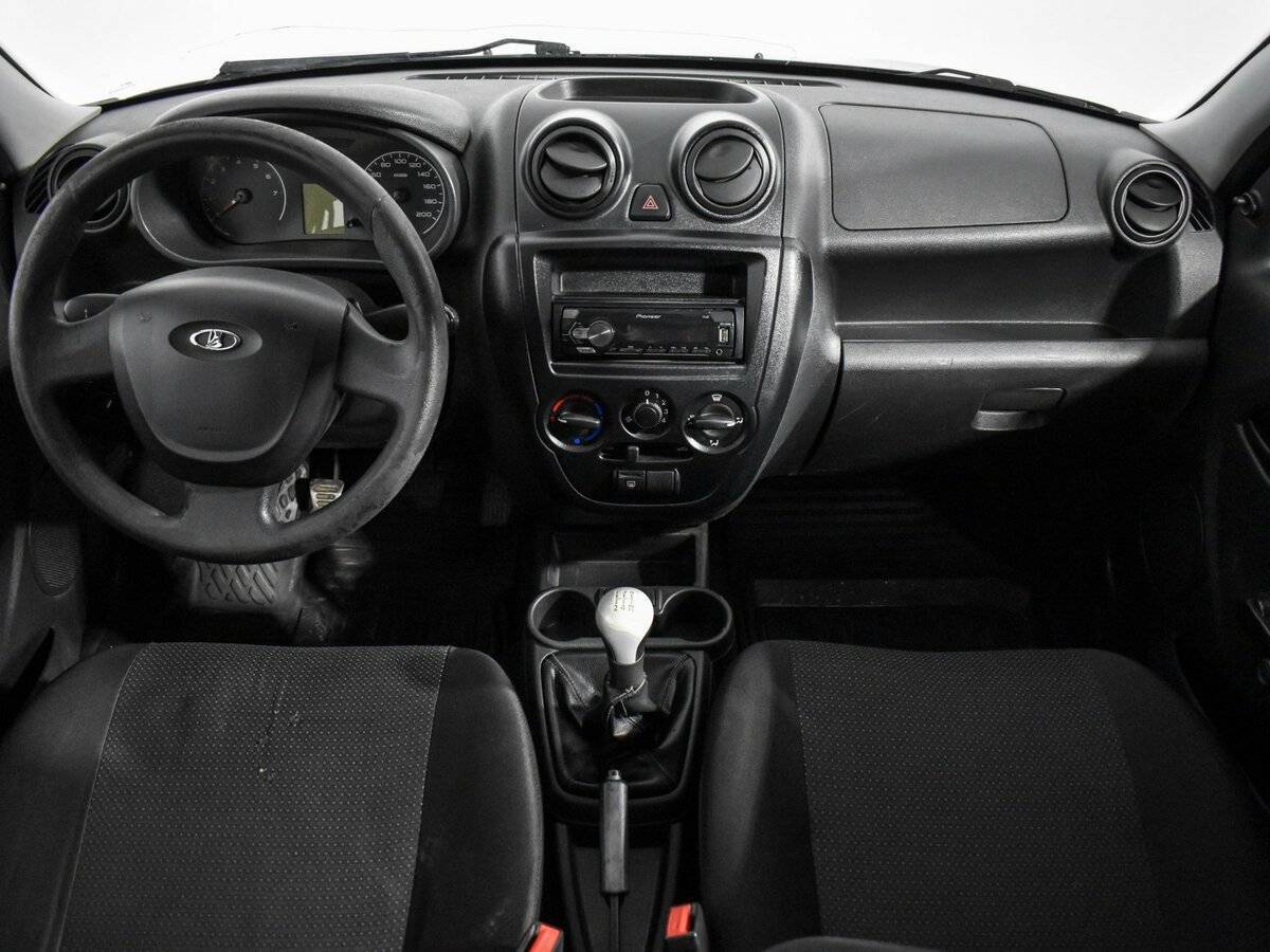 Б/У Лада (ВАЗ) Гранта 2014 года. Фото: #12