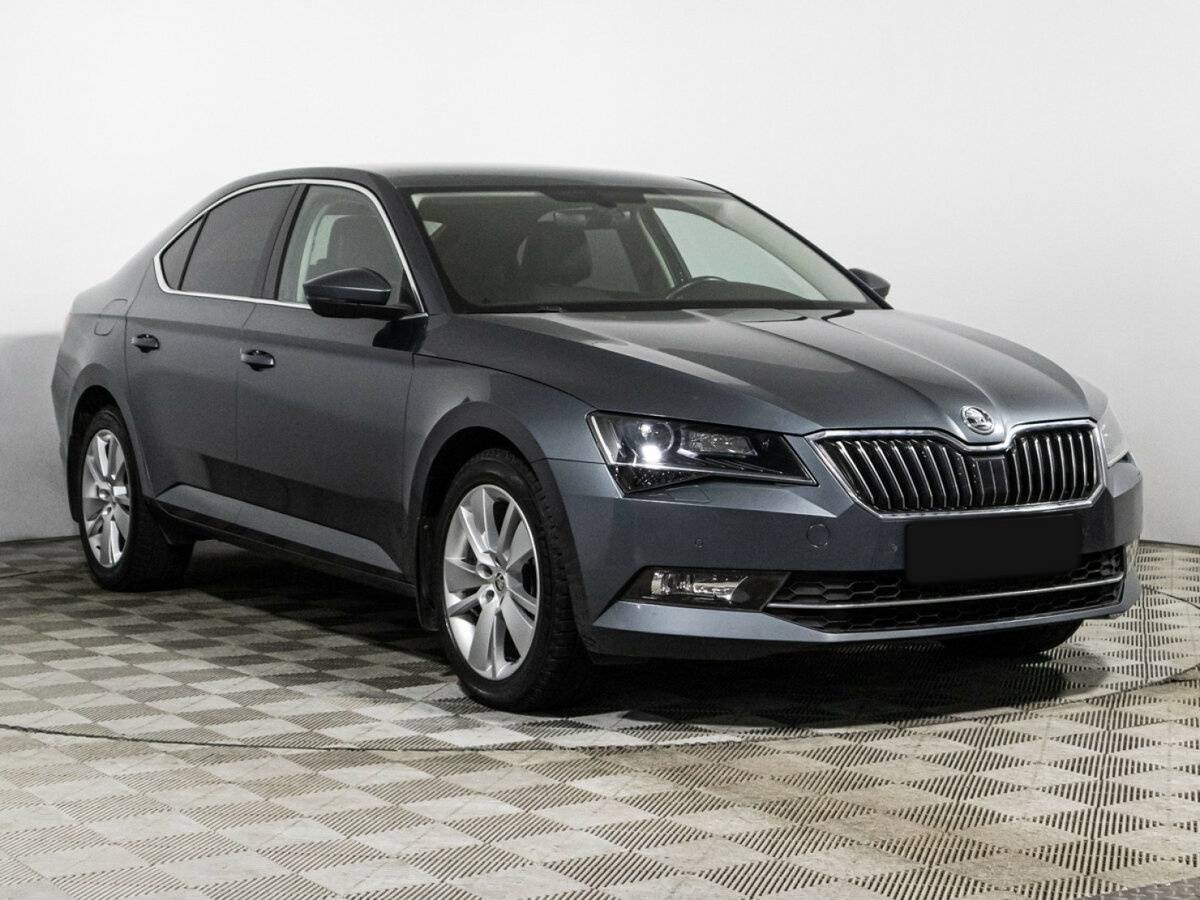 Skoda Superb 2018 года с пробегом. Фото: #2