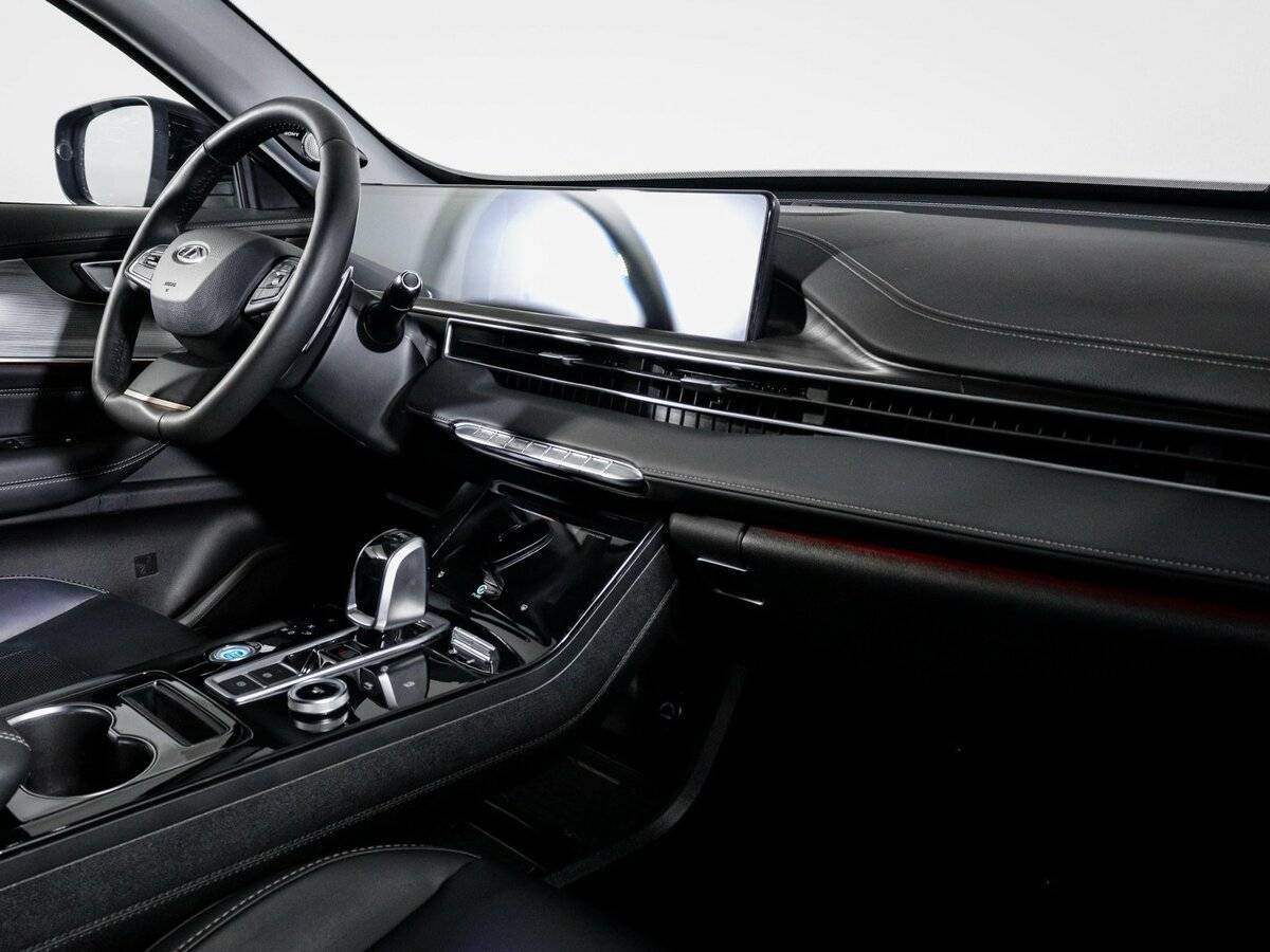 Chery Tiggo 8 Pro Max 2023 года с пробегом. Фото: #8