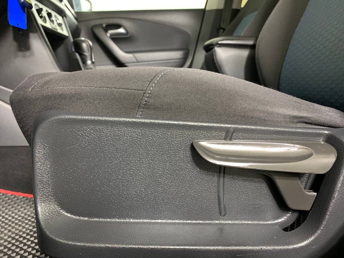 Б/У Фольксваген Поло 2013 года. Фото: #12