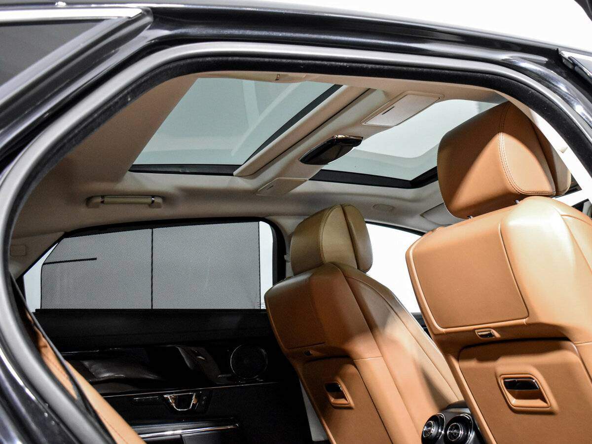 Jaguar XJ 2016 года с пробегом. Фото: #24