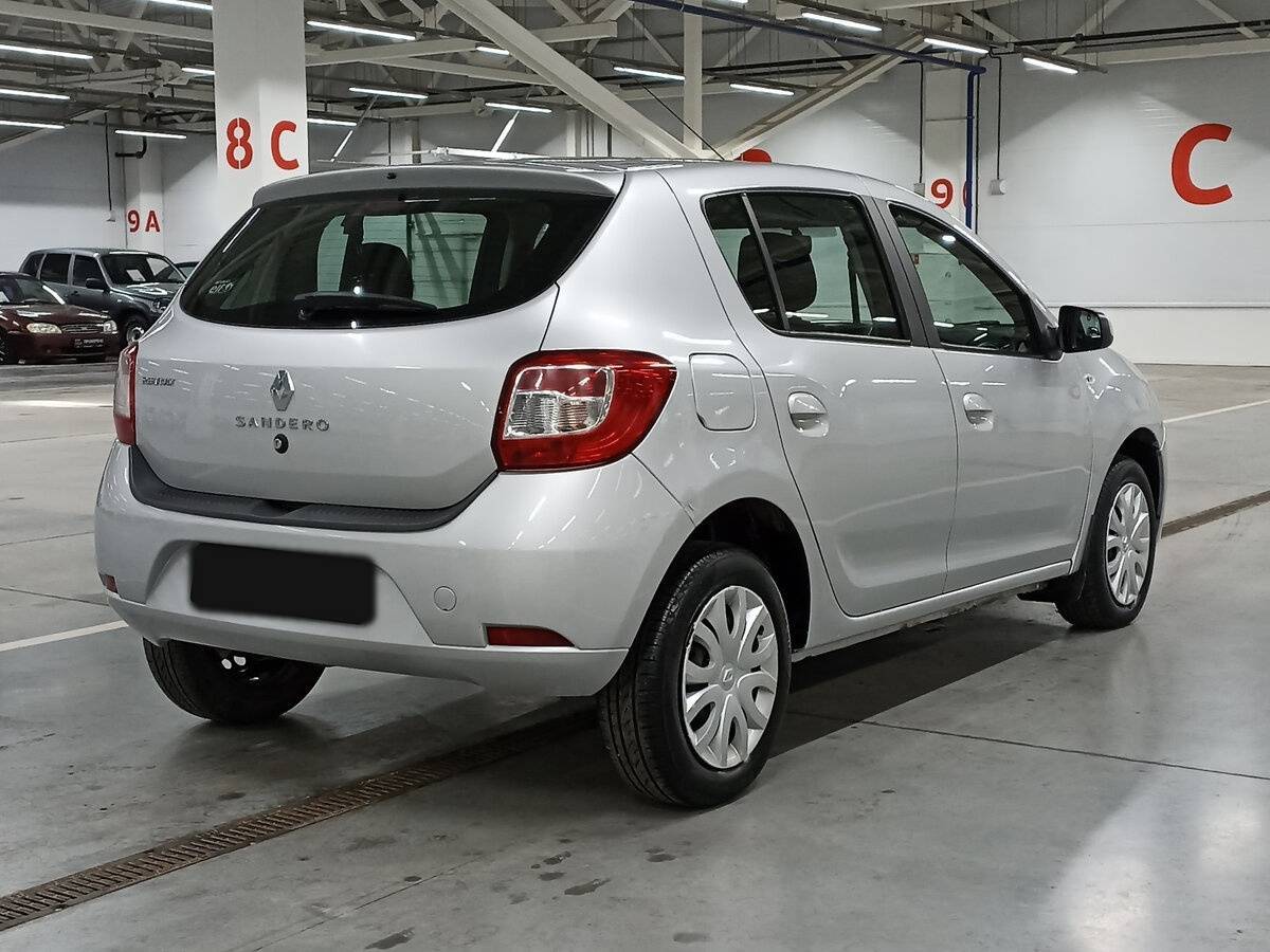 Б/У Рено Сандеро 2017 года. Фото: #4