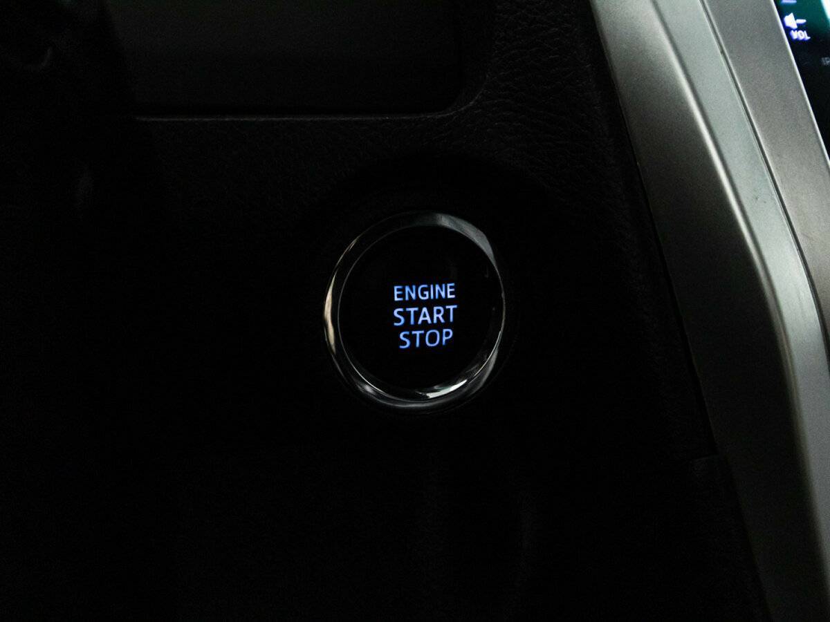 Toyota Camry 2017 года с пробегом. Фото: #19