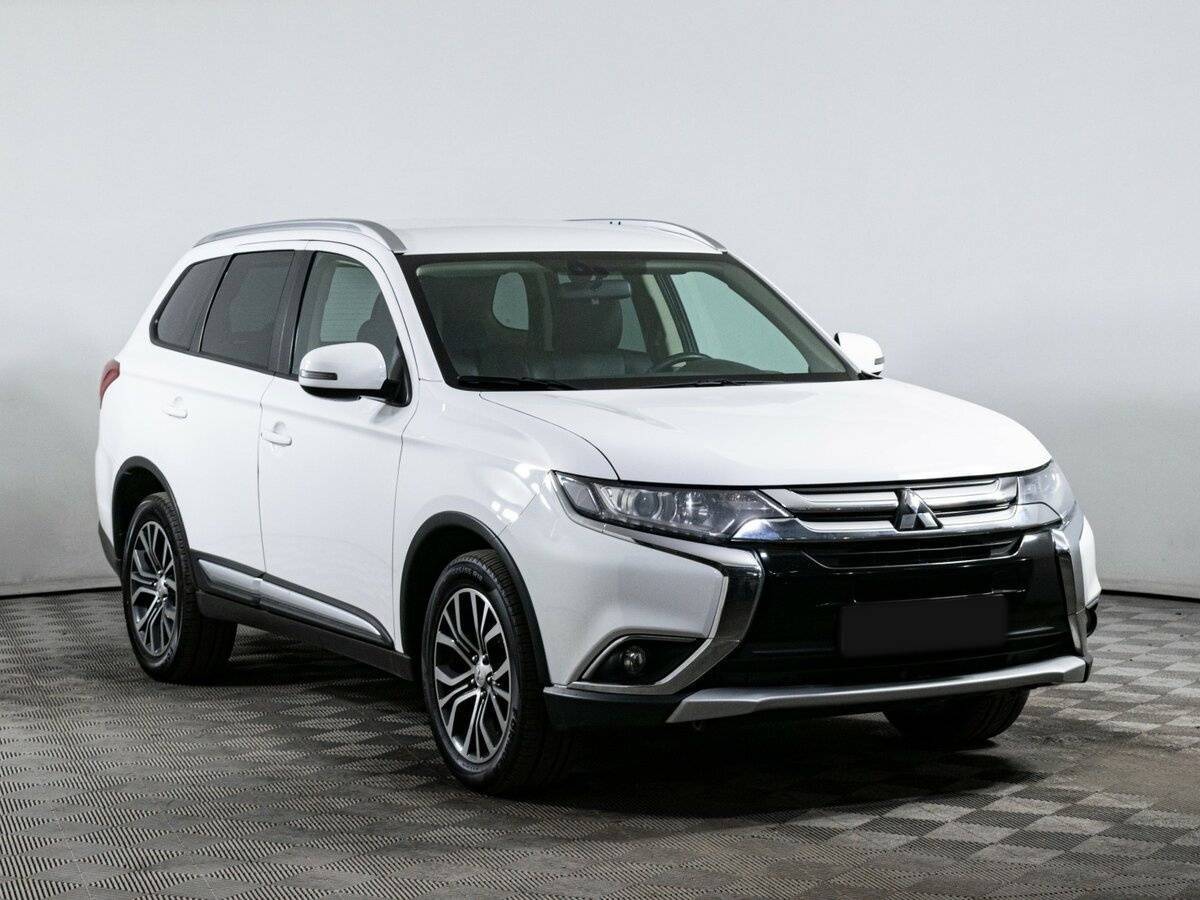 Mitsubishi Outlander 2018 года с пробегом. Фото: #2
