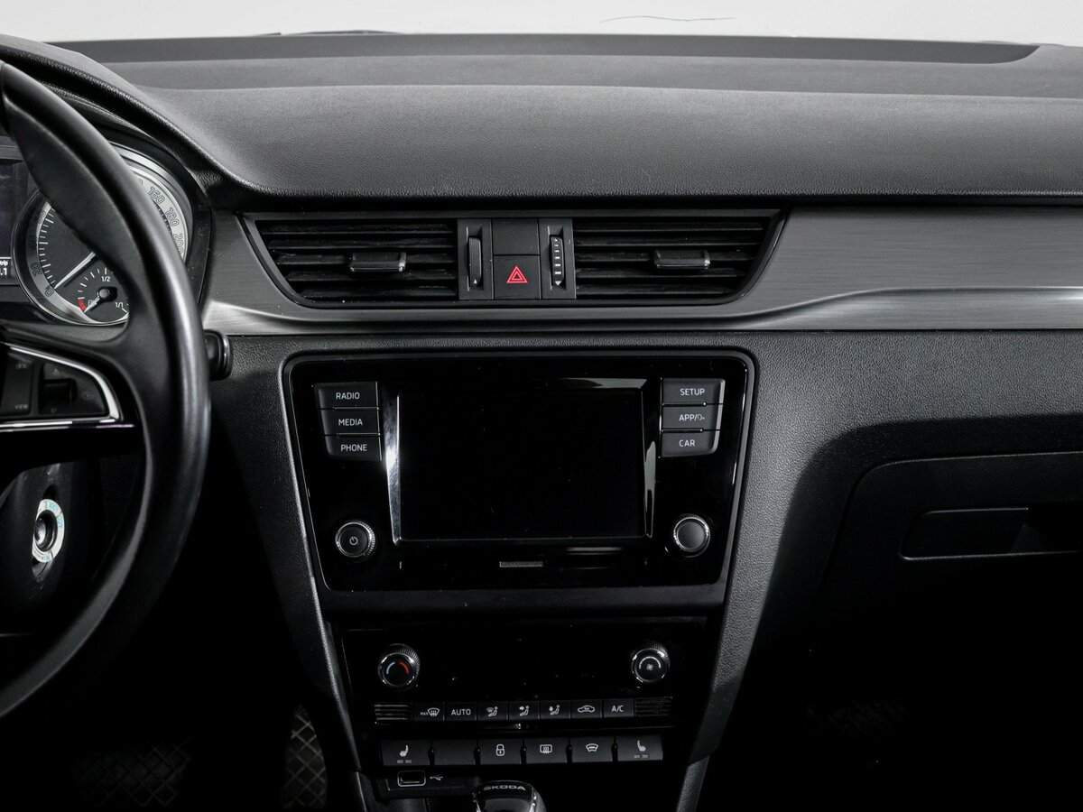 Б/У Шкода Рапид 2018 года. Фото: #12