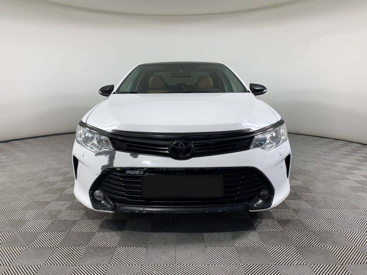 Toyota Camry 2017 года с пробегом. Фото: #1