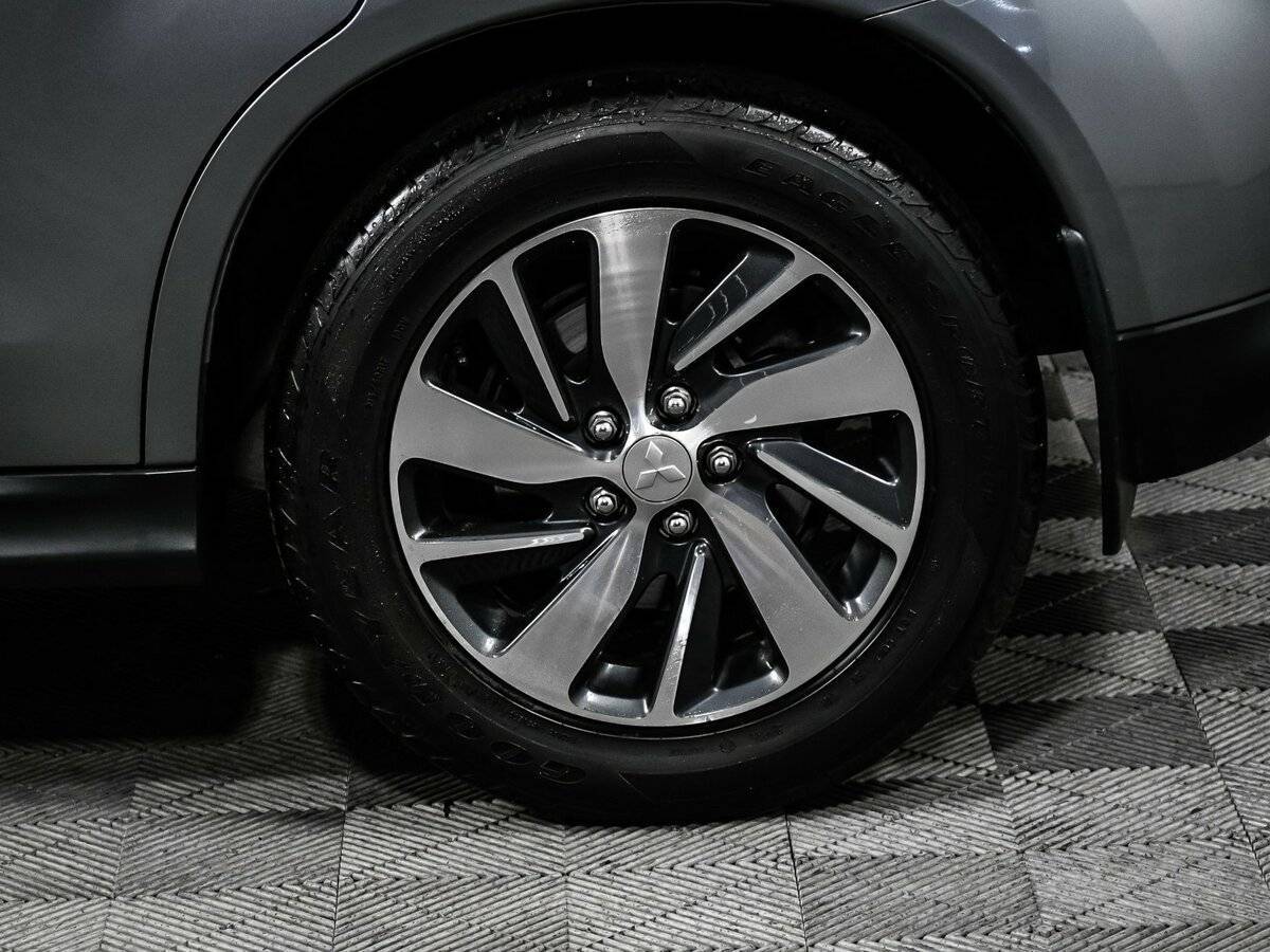 Б/У Митсубиши АС-Икс 2014 года. Фото: #13