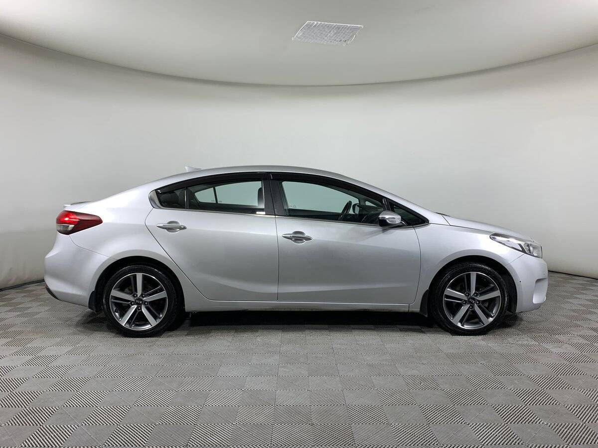 Б/У Киа Церато 2017 года. Фото: #3