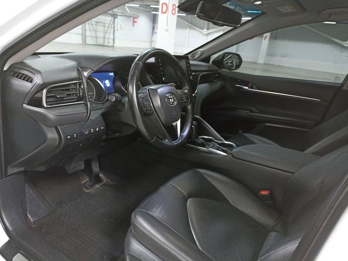 Toyota Camry 2021 года с пробегом. Фото: #15