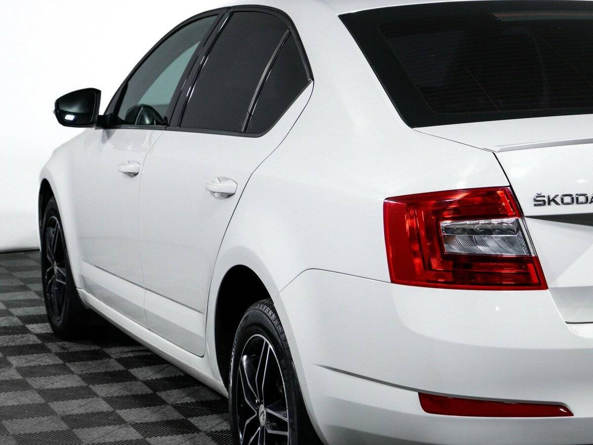 Б/У Шкода Октавия 2014 года. Фото: #19