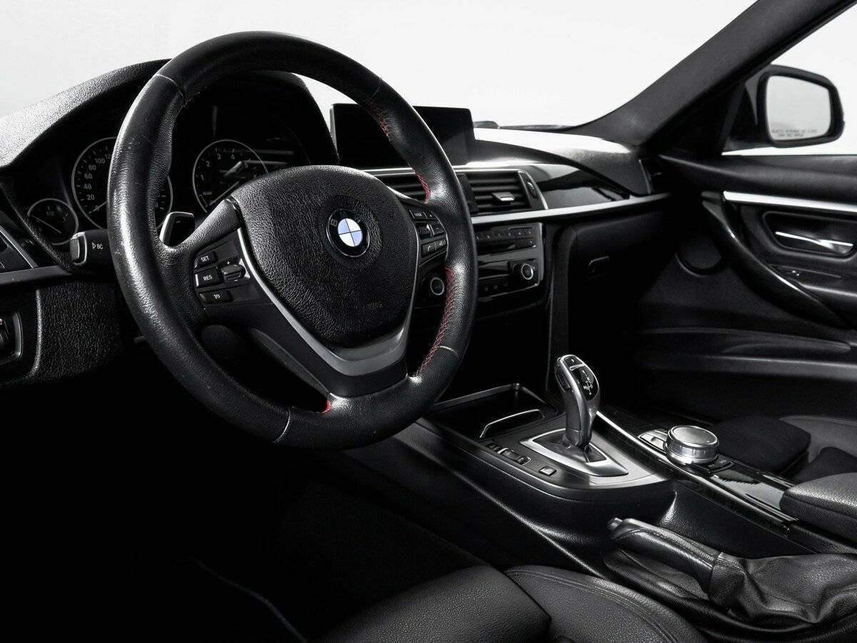 BMW 3 серии 2017 года с пробегом. Фото: #13