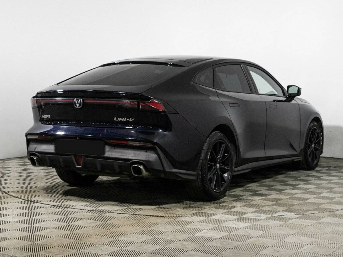 Changan UNI-V 2023 года с пробегом. Фото: #4