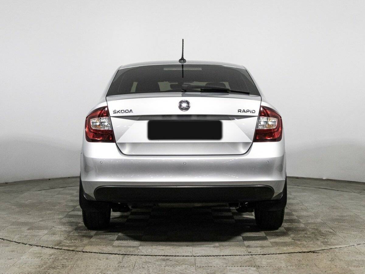 Б/У Шкода Рапид 2018 года. Фото: #5