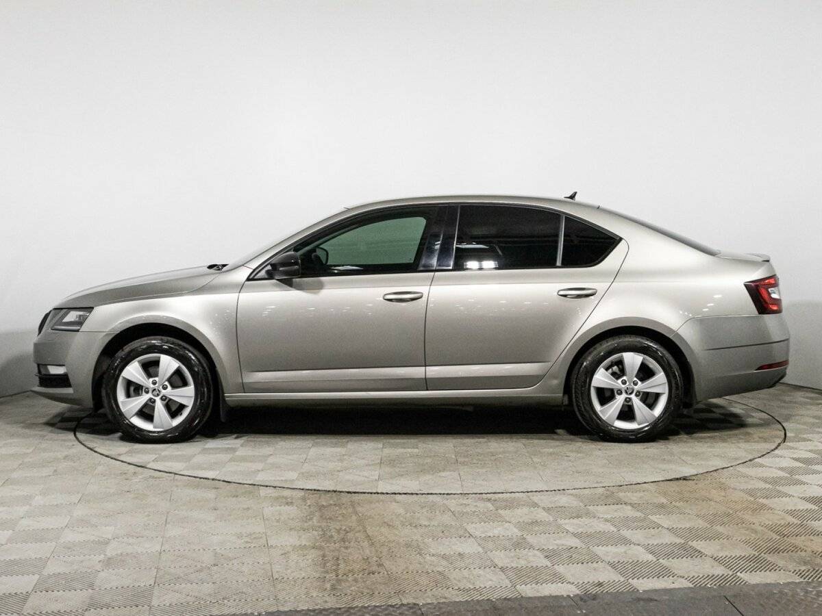 Б/У Шкода Октавия 2018 года. Фото: #7