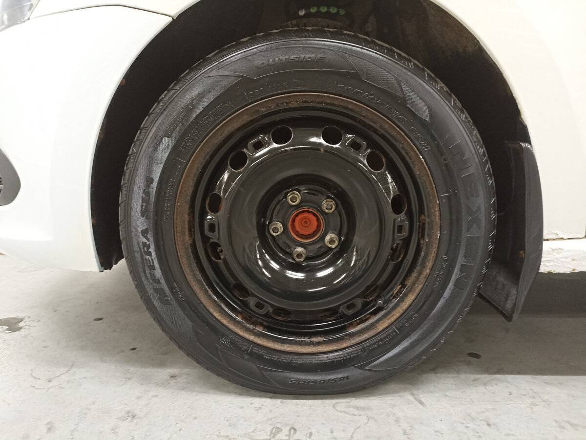 Б/У Фольксваген Поло 2013 года. Фото: #17