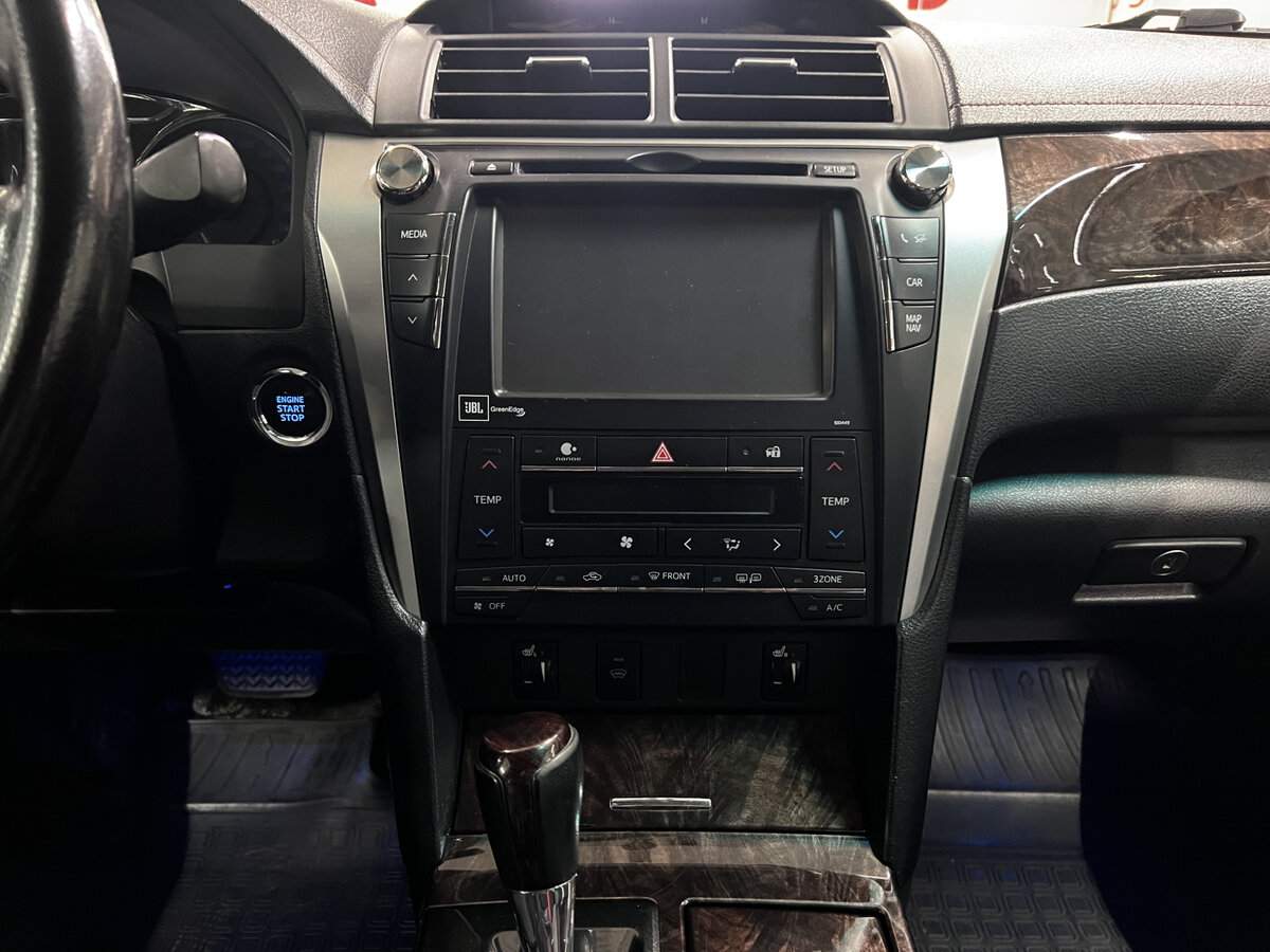 Б/У Тойота Камри 2015 года. Фото: #14