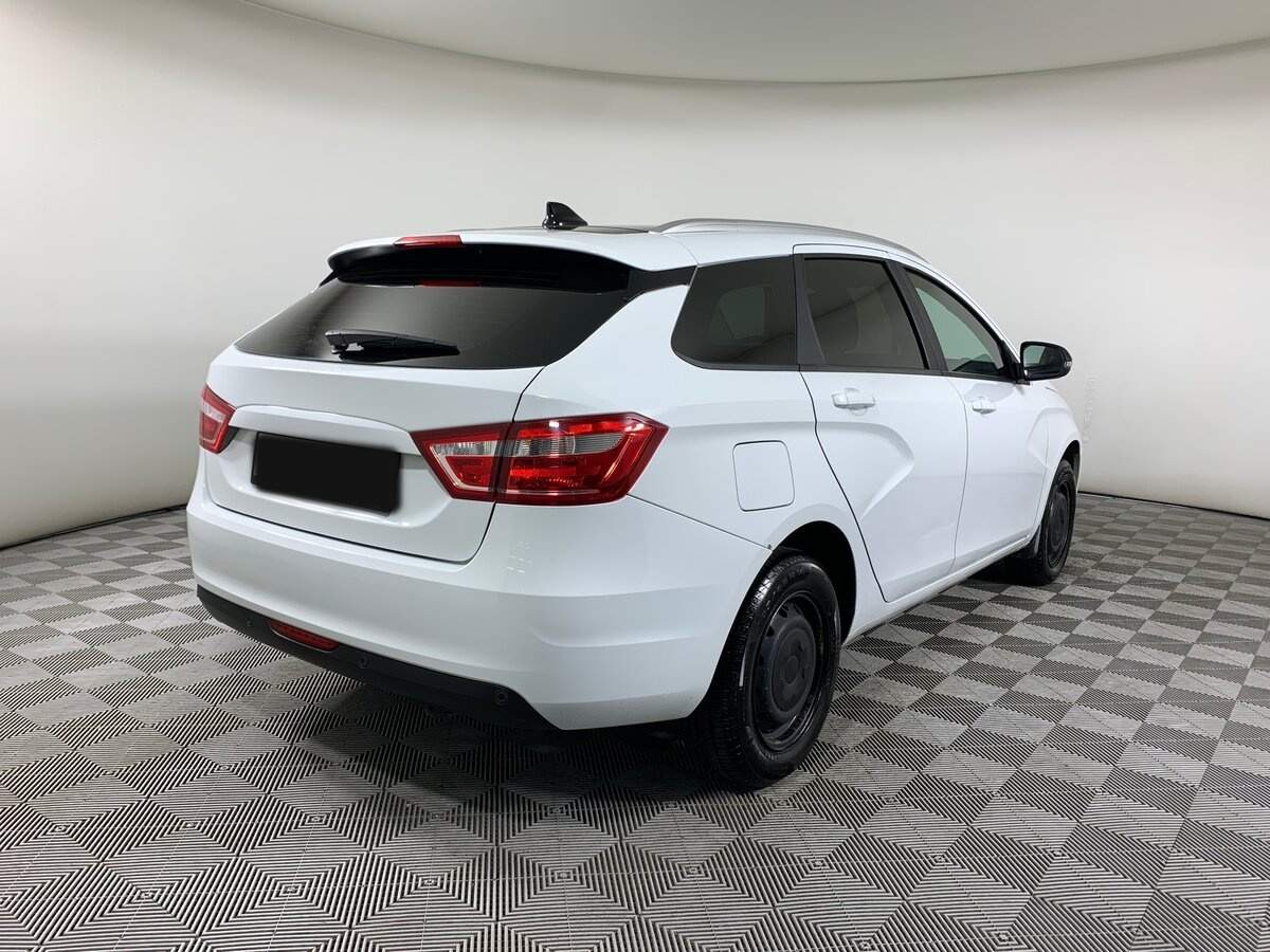 Б/У Лада (ВАЗ) Веста 2021 года. Фото: #4