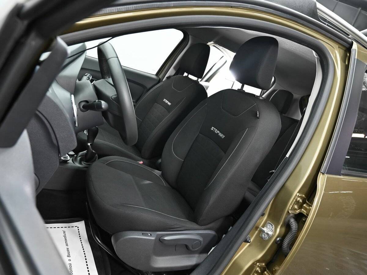 Б/У Рено Сандеро 2016 года. Фото: #5