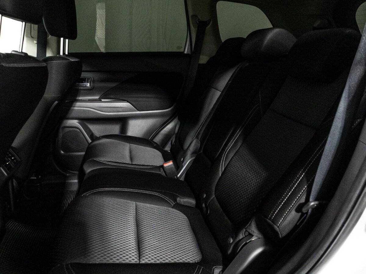 Mitsubishi Outlander 2020 года с пробегом. Фото: #7