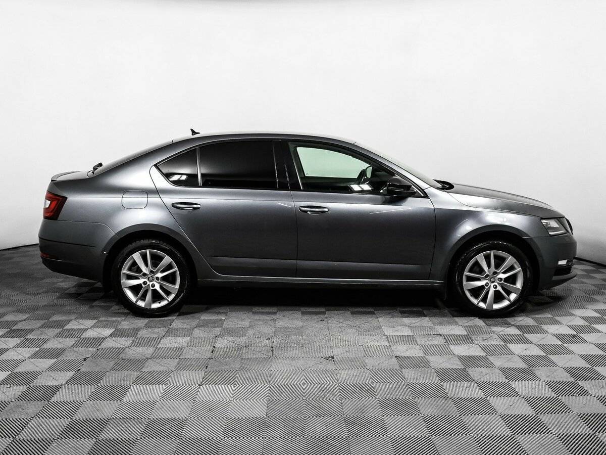 Б/У Шкода Октавия 2017 года. Фото: #3