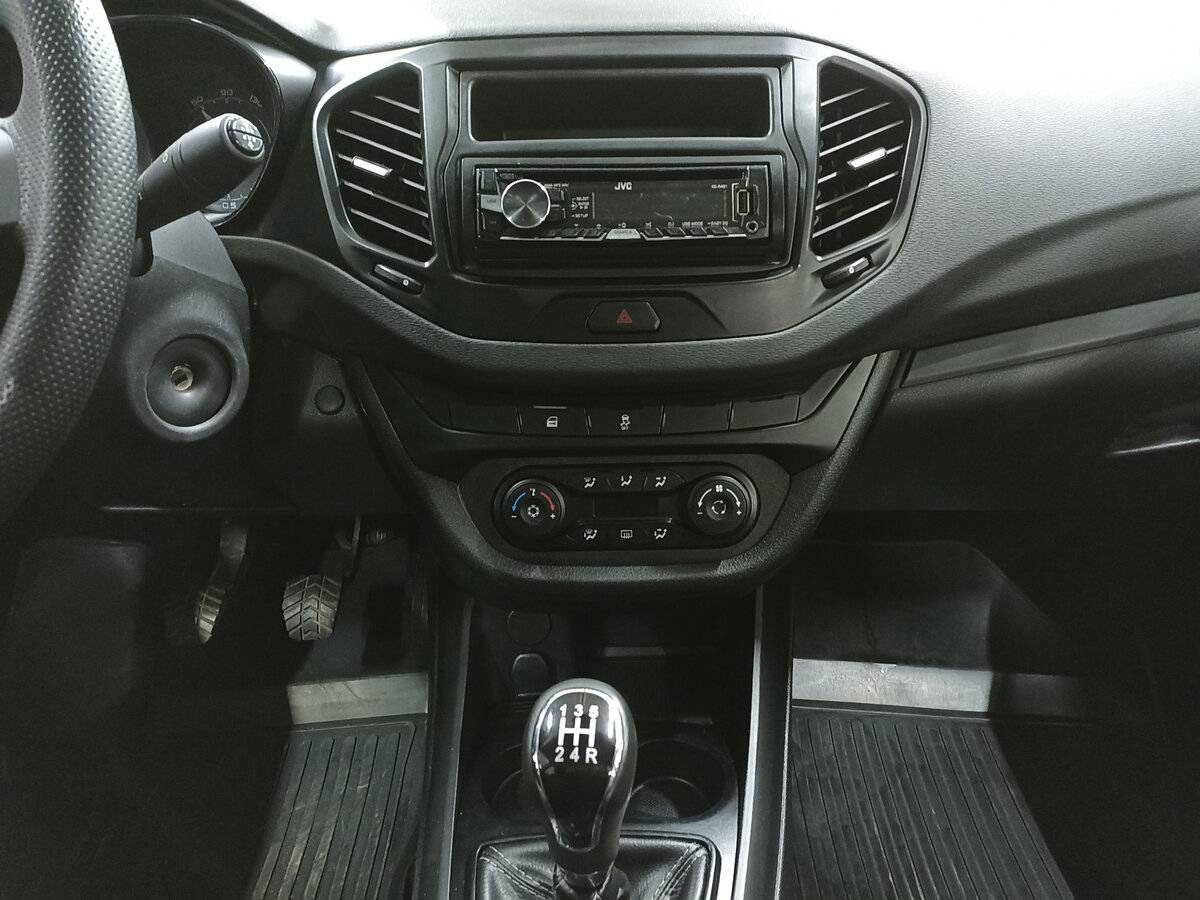 Б/У Лада (ВАЗ) Веста 2016 года. Фото: #14