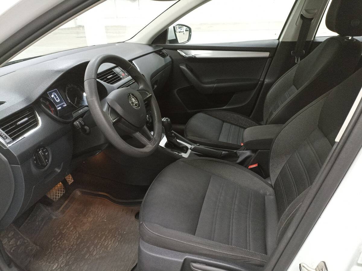 Б/У Шкода Октавия 2018 года. Фото: #15