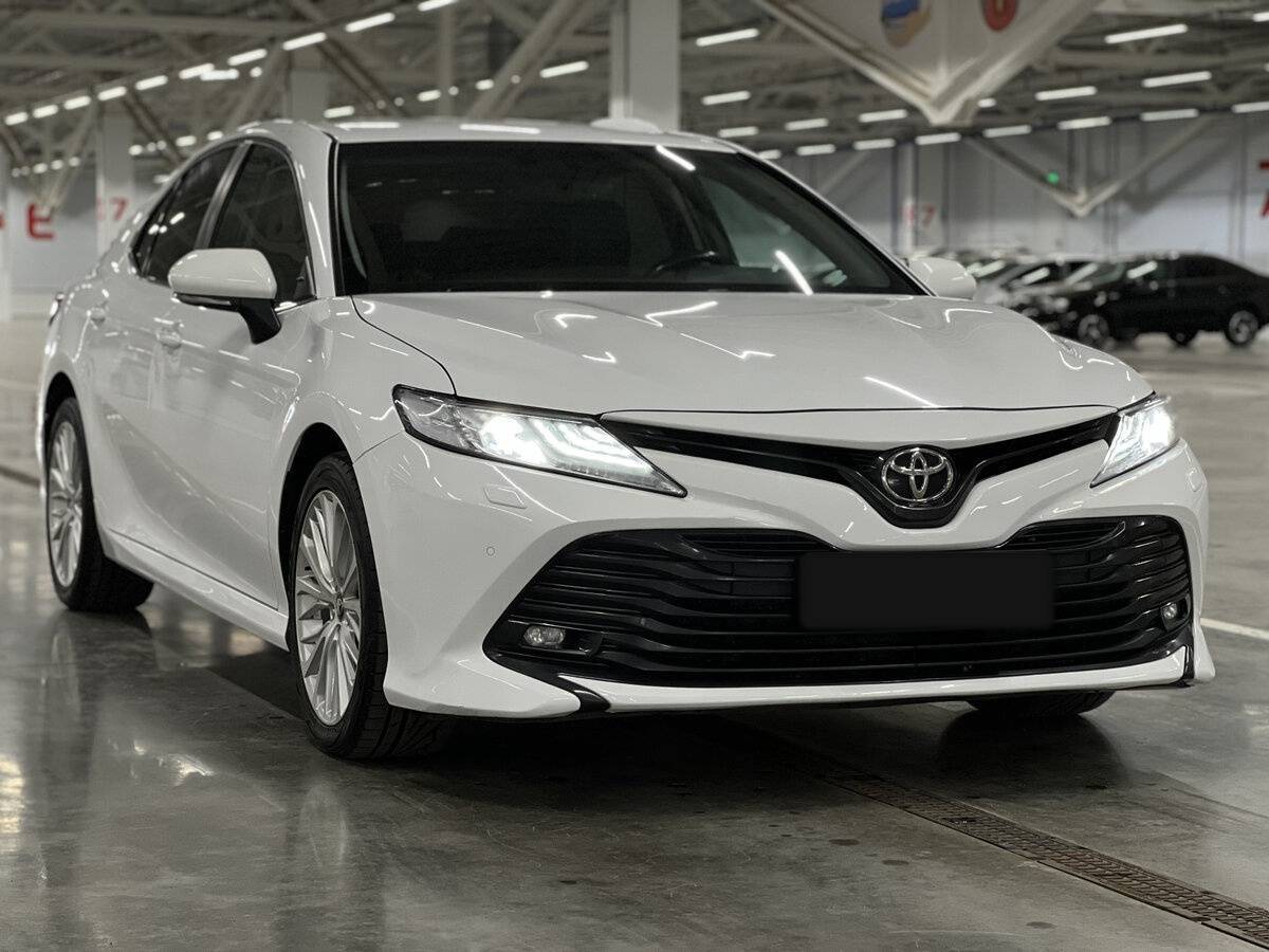 Toyota Camry 2018 года с пробегом. Фото: #18