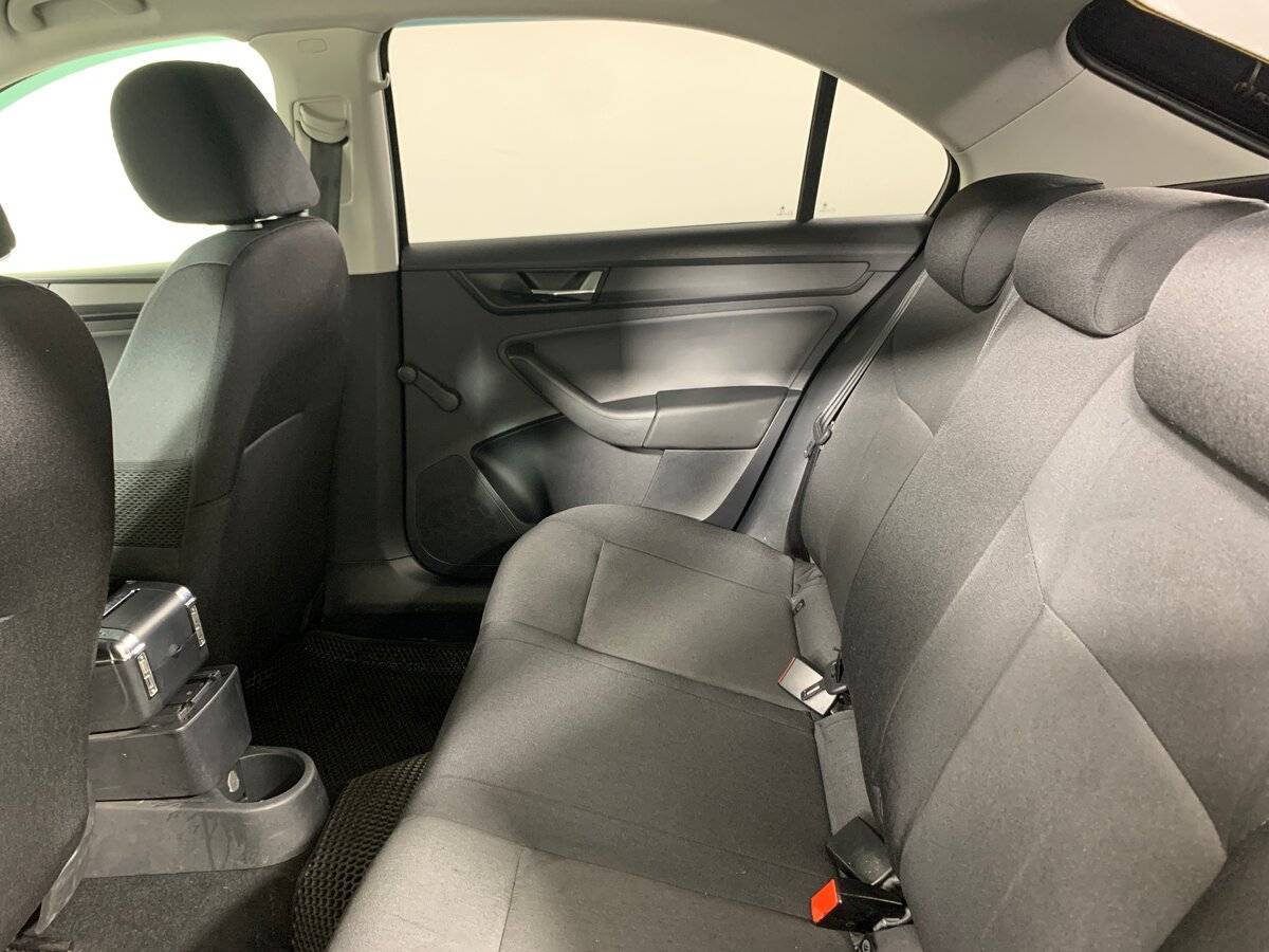 Б/У Шкода Рапид 2018 года. Фото: #16