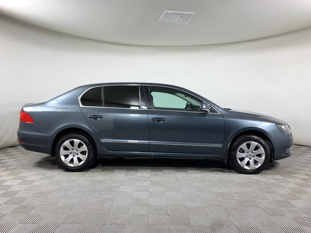 Б/У Шкода Суперб 2014 года. Фото: #3